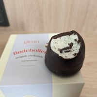 Vegan flødeboller at Glean - Torvehallerne in Copenhagen