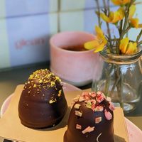 Vegan Flødebollers at Glean - Torvehallerne in Copenhagen