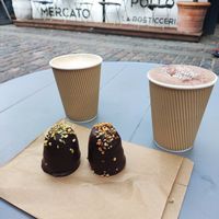 Lemon curd and mocha at Glean - Torvehallerne in Copenhagen