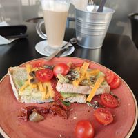 Vegan breakfast at Chelsea Coffee & Brunch in Faro