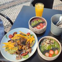 Vegan toast, Açaí and Detox bowls  #Veganuary at Chelsea Coffee & Brunch in Faro