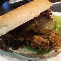 vegan pulled chicken burger 🍔  at Union Diner - Steinenvorstadt in Basel