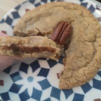 Pecan Pie cookie (disappointing as tasted like a plain cookie 😞) at Floozie Cookies in London