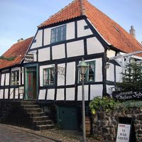 The building outside  at Mellem Jyder in Ebeltoft