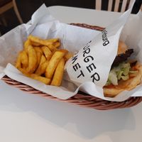 Burger with fries at FryBurger Gourmet in Fribourg
