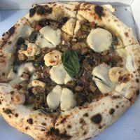 Caponata pizza with vegan mozarella, take-away at Tozzi Forneria Moderna in Lisbon