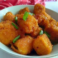 Tahu Geol Hot Lava serve with rice at Dapur Sukabeda - Tahu Geol in Kuta