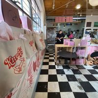 Perfect Vibe  at Just What I Kneaded in Los Angeles