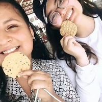 They gift us some delicious cookies 💕 at Yayi's Saludable in Cajamarca