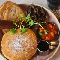 Full vegan brekkie at Brunchoteket in Gothenburg