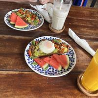 Up: Vegan avocado toast and banana smoothie. Down: Avocado toast and mango juice  at Elephant in Koh Lipe