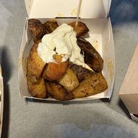 Patate con maionese  at Van Ver Burger in Turin