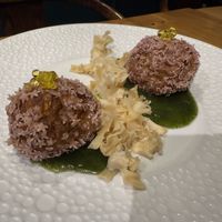 KARANA minced jackfruit meat crispy pearl cauliflower fungus with Sichuan peppercorn spinach sauce  at Emerald 珺 in Hong Kong Island