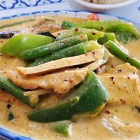 Yellow curry with vegan chick'n at Tom Yum in Surprise