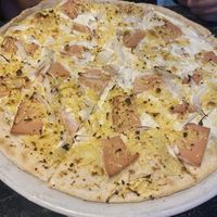 Vegan carbonara pizza  at Pizzeria Verona in Wiesbaden