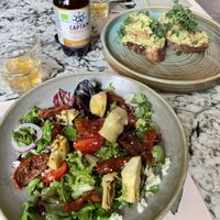 Salat with Artichokes and bruschetta with guacamole - Wonderful experience, happy stomach  at Organic Life in Chisinau