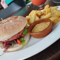 Hamburguesa beyond at Splits in Gran Canaria