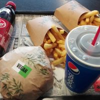 Vegan burger and fries at Canadian Burgers in Verviers