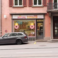 Exterior at Royal Donuts in Zurich