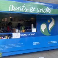 All vegan food truck    at Aunts et Uncles in Brooklyn