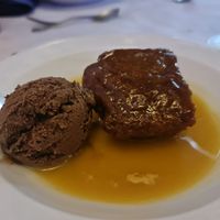 Vegan sticky toffee pudding with chocolate icecream at Patio de la Fuente in Calpe