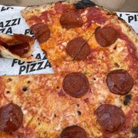 Lady gaga  at Fugazzi Pizza  in Montreal