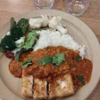 Tofu frit sauce curry at Graines du Jour in Paris