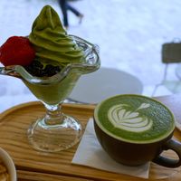 Matcha Ice-cream + Matcha Latte at Graines du Jour in Paris