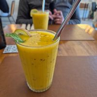 Kiwi celery apple smoothie at Organic Jungle in Gran Canaria
