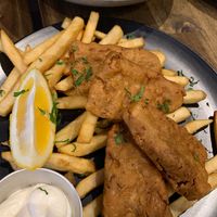 Vegan fysh, chips and aioli at KOPIKU in Oconnor