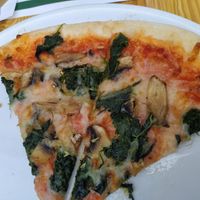 Vegan pizza at Napoli in Lisbon