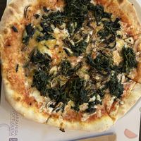This is the one with spinach   at Napoli in Lisbon