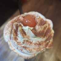 Vegan whipped cream on a dark milkshake at The Huggy's Bar - Namur in Namur