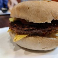 Burger guacamole at The Huggy's Bar - Namur in Namur