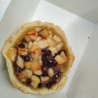 Cestini di mele with chocolate chips at Ginger in Trieste