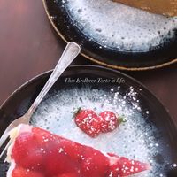 Carrot cake and strawberry shortcake at Mono Cafe in Munich