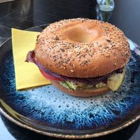 Bagel mit Kräuter Tempeh  at Mono Cafe in Munich