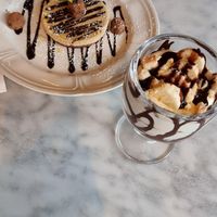 Cheese cake on the left, and banana pudding to the right at Willow Vegan Bistro in New York City