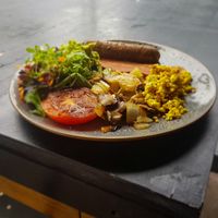 Vegan big breakfast at Moon To Moon in Mount Victoria