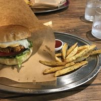 burger & fries  at Sonu Sonu in Fukuoka