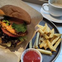 Burger at Sonu Sonu in Fukuoka