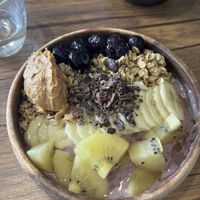 Açai smoothie bowl  at Sonu Sonu in Fukuoka