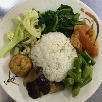 Bento rice set for 60 NTD - they let me choose 6 dishes! There’s also free self-serve soup at the front.  at Sān Yuán Zhāi 三元齋 in Tainan
