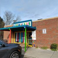 Front from parking lot at Screaming Vegan in Roanoke