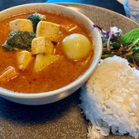 Vegan/GF Vietnamese “chicken” curry at Mama San in Nelson