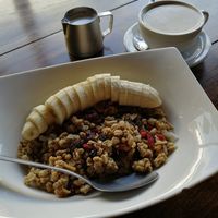 Granola mit Banane at Thirema Coffee Shop and Restaurant in Tortuguero