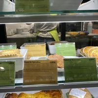 Pastel de Spirulina vegan labeled #Veganuary at Celeiro in Funchal