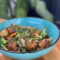 Tofu Teriyaki bowl at Eat Street in Santa Teresa