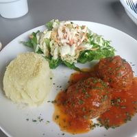 Meal of the day main plate at YuA Restaurante in Cuenca