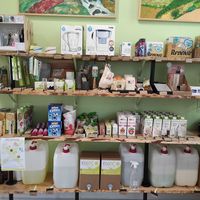 Some vegan products at Mercearia 100 Saco in Porto